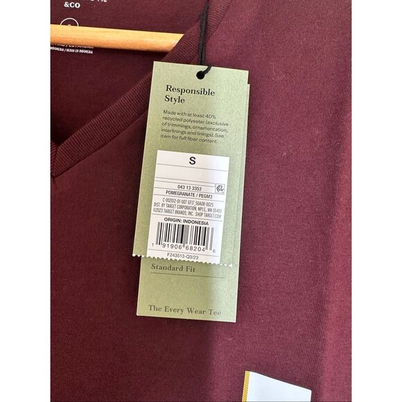 Mens Goodfellow Maroon V-Neck Classic T-shirt Size Small New - Picture 3 of 5